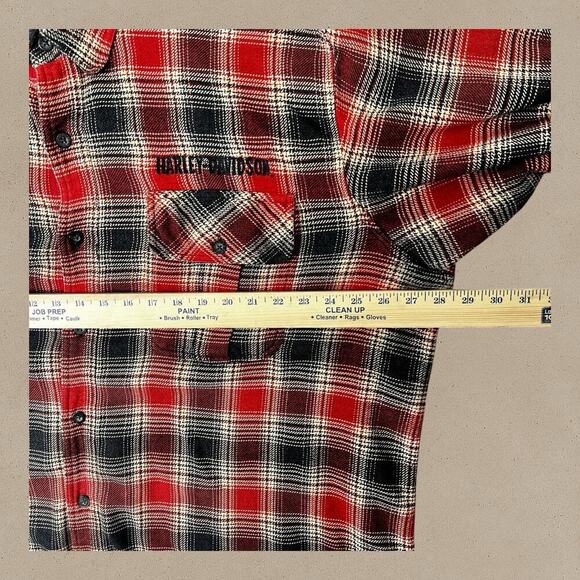 Harley Davidson Men's 3XL Plaid Flannel Button Up Shirt Spell Out Red Gray Black - Picture 3 of 8